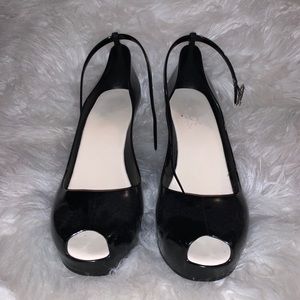 Black and White Wedges